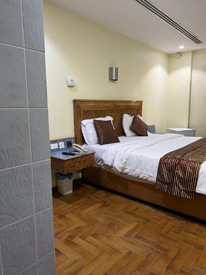 Mansour Plaza Hotel Apartments Dammam Bagian luar foto